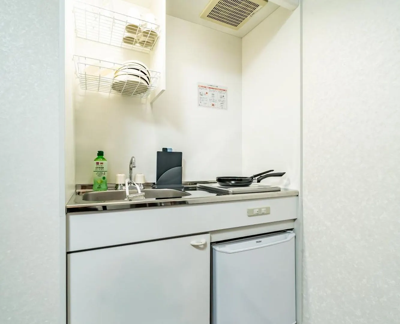 Apartment 84-4, Shiomi 202, Entire Room For Rent Tokyo Japan